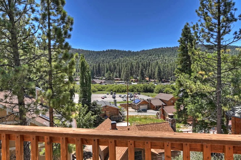 Cabins (United States of America, Big Bear Lake, California)