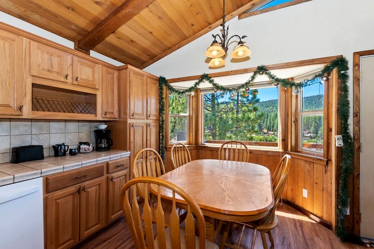 Cabins (United States of America, Big Bear Lake, California)