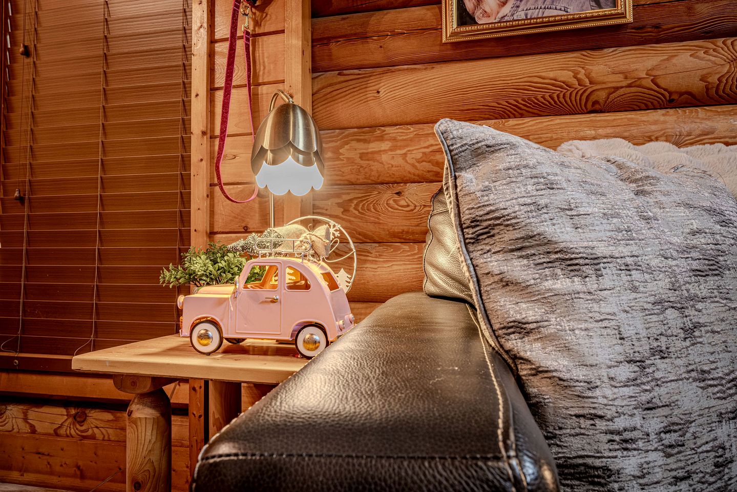 Idyllic Mountain Retreat with Spa, Pool and Deck in Tennessee