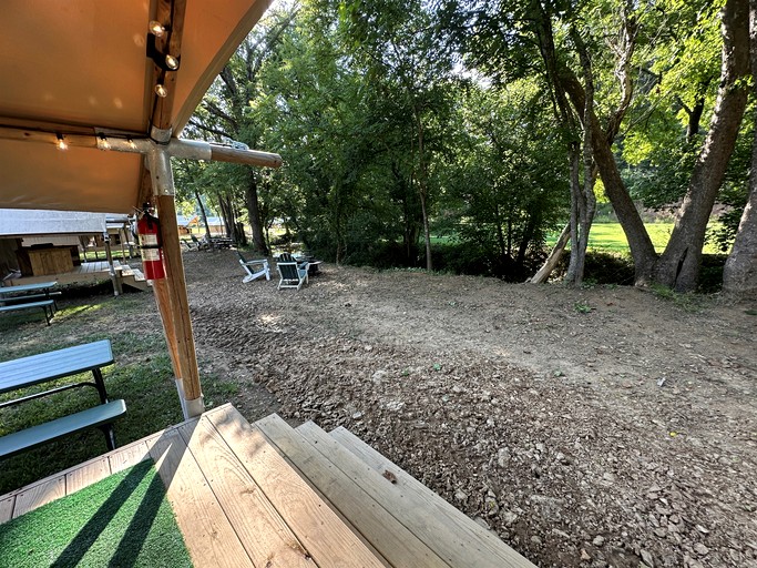 Safari Tents (United States of America, Newport, Tennessee)