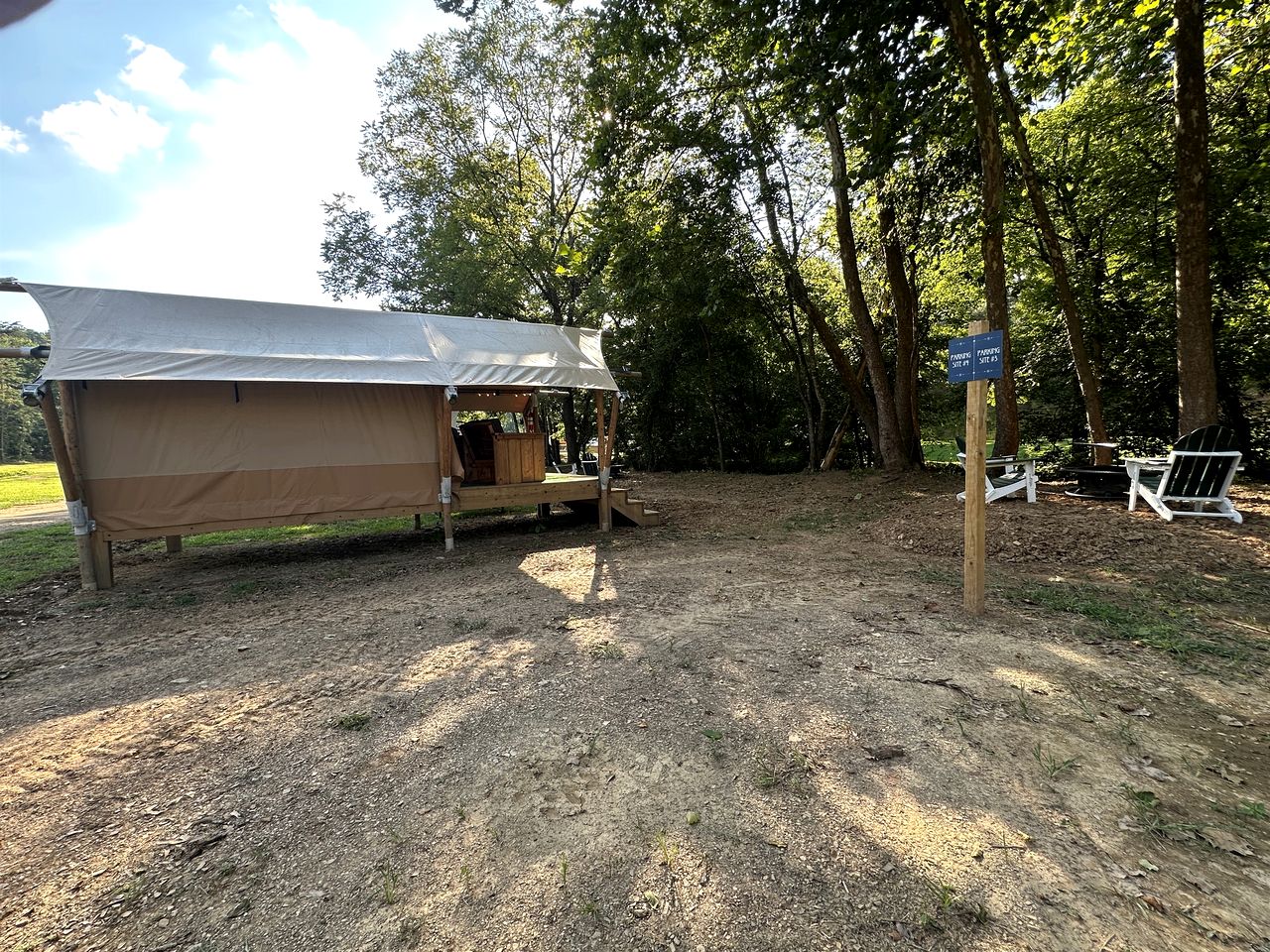Idyllic Safari Tent Retreat near Smoky Mountains in Tennessee