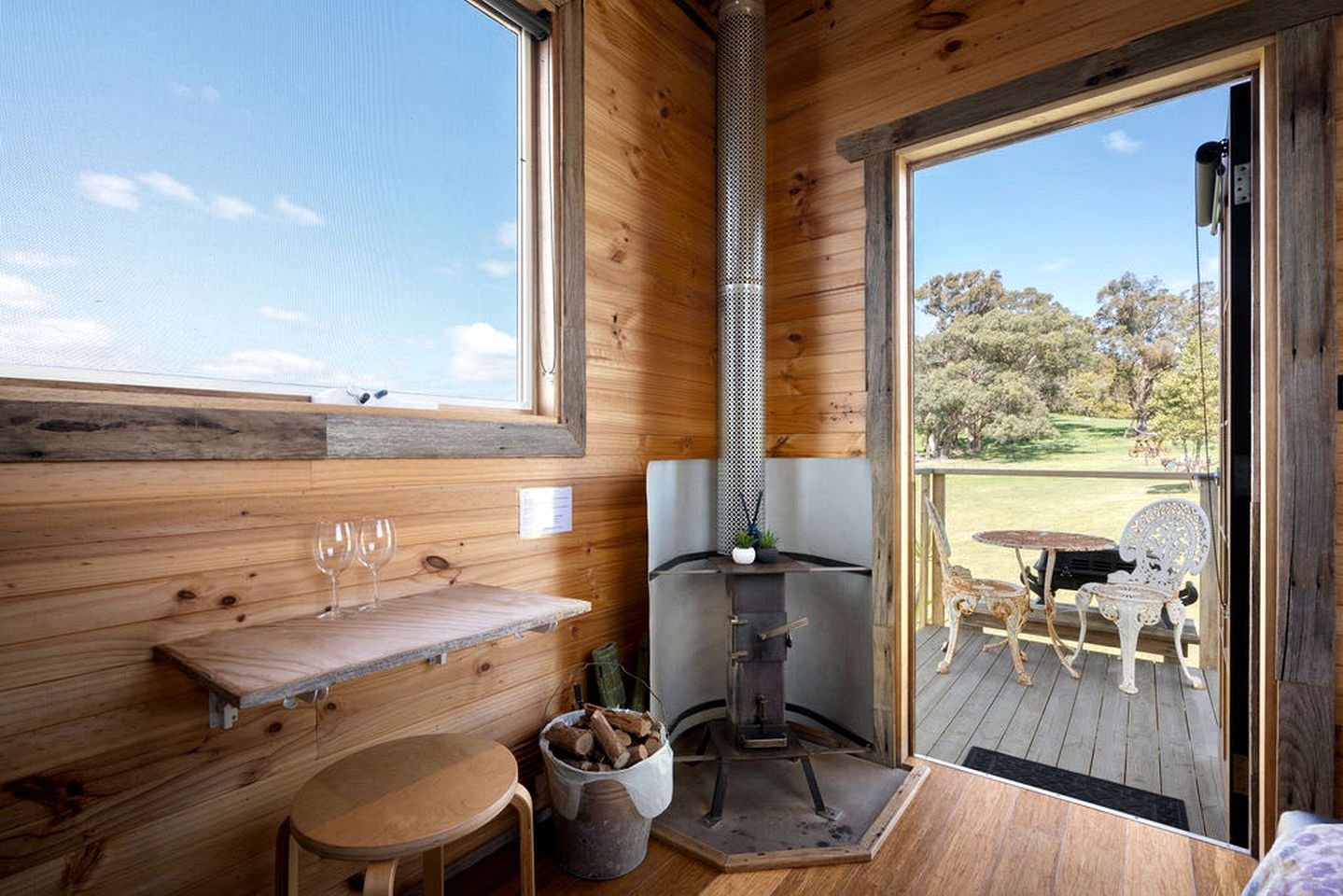 Idyllic Tiny House Loft with Amazing Surrounding Open Fields and Wildlife in Victoria, Australia