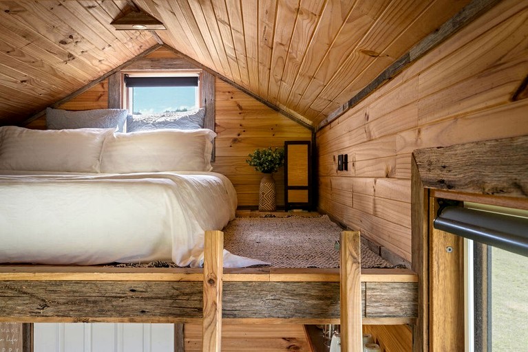 Tiny Houses (Australia, Ross Creek, Victoria)