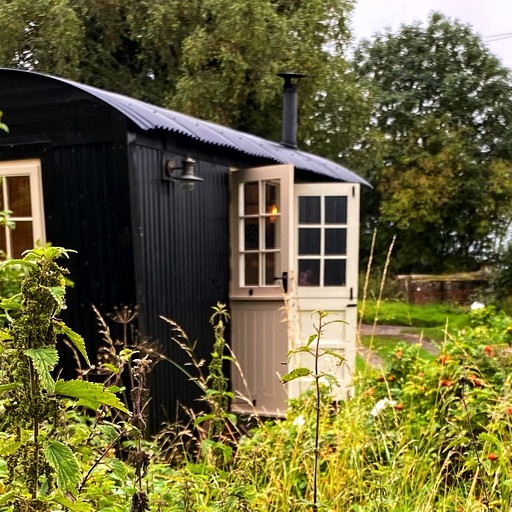 Romantic Shepherd Hut for a Glamping Getaway near Northumberland, England | Huts (Newcastle, England, United Kingdom)