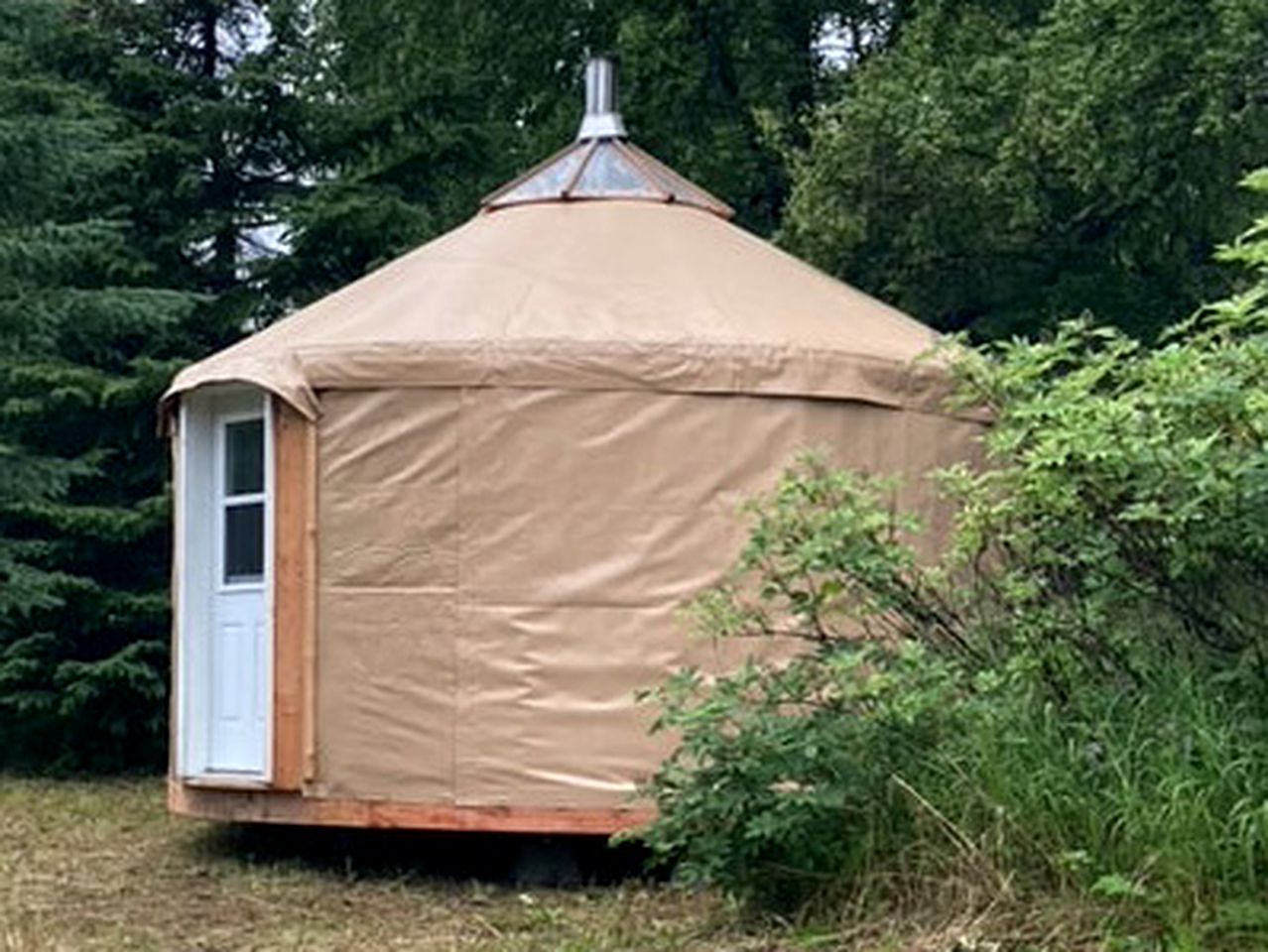 Yurts (Ninilchik, Alaska, United States of America)