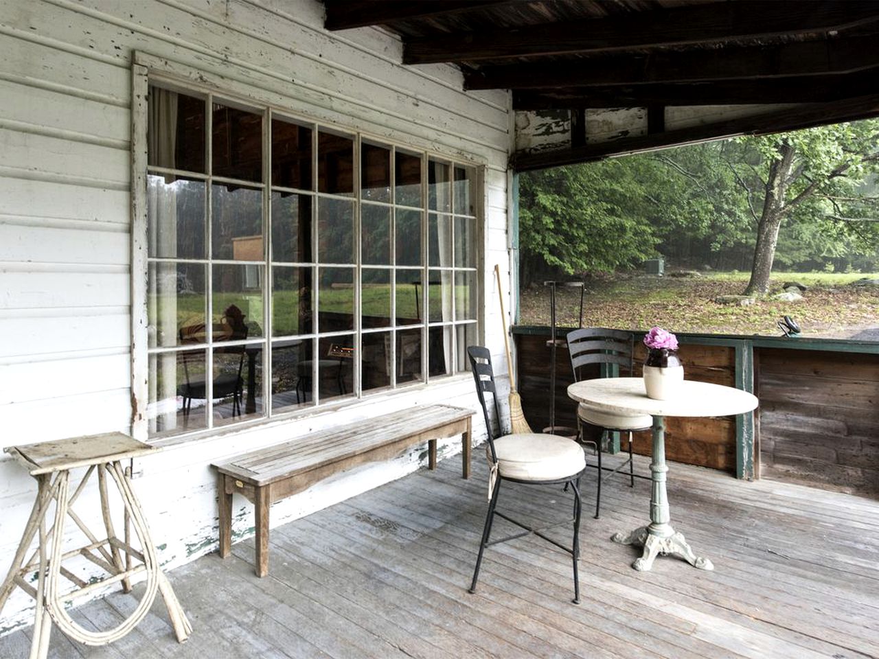 Secluded and Rustic Cabin Rental with Modern Amenities near Woodstock, New York