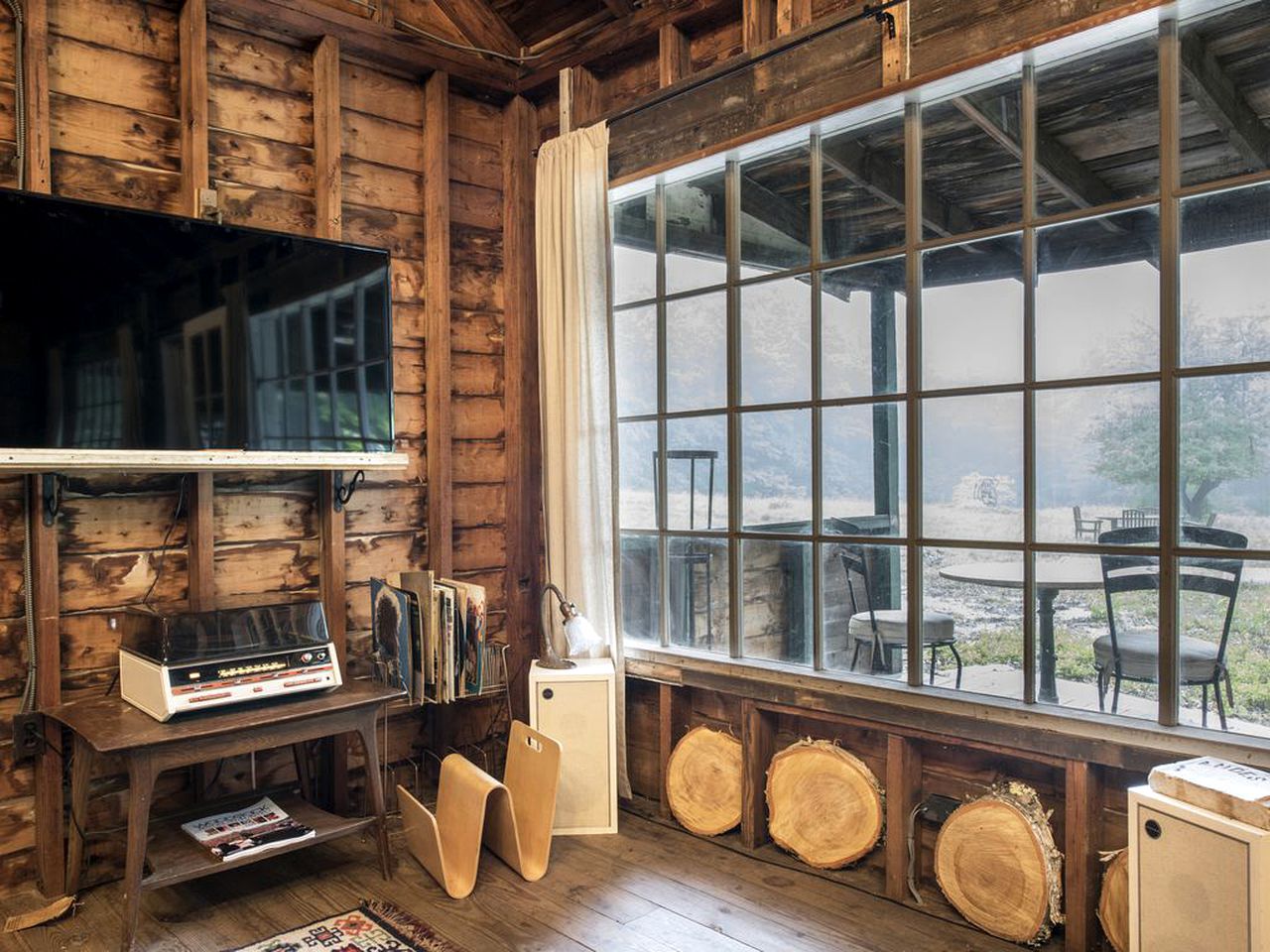 Secluded and Rustic Cabin Rental with Modern Amenities near Woodstock, New York