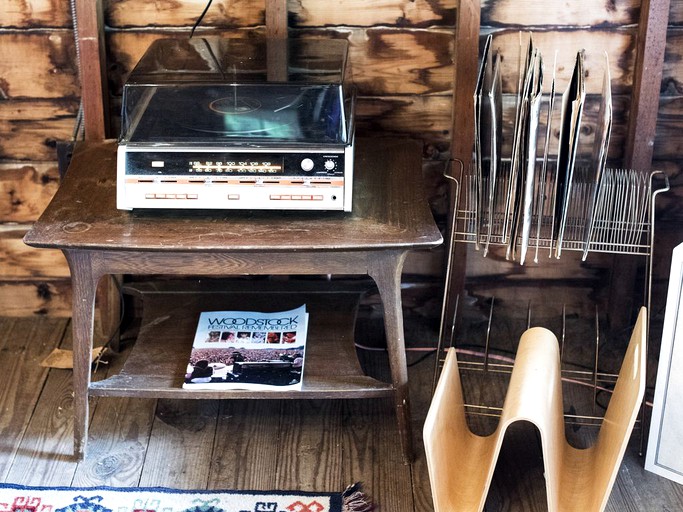 Cabins (Willow, New York, United States)