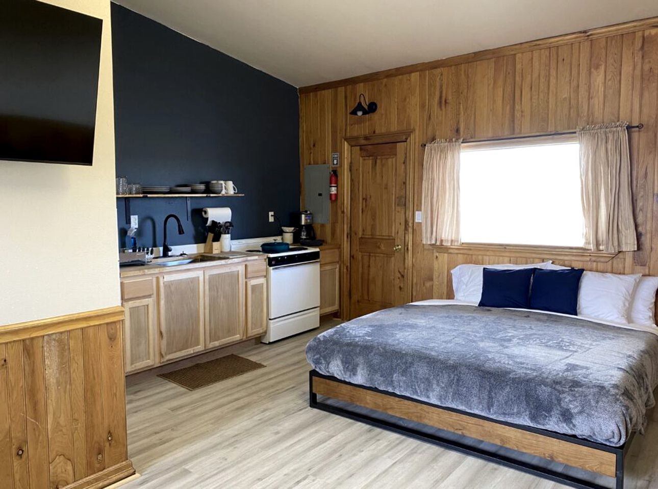 Lovely Cabins with a View near the Bighorn River in Fort Smith, Montana