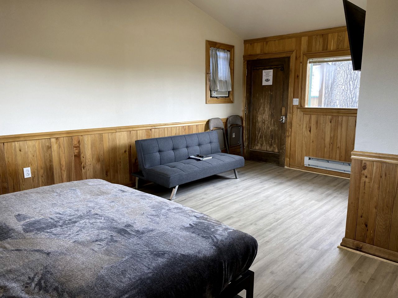 Lovely Cabins with a View near the Bighorn River in Fort Smith, Montana