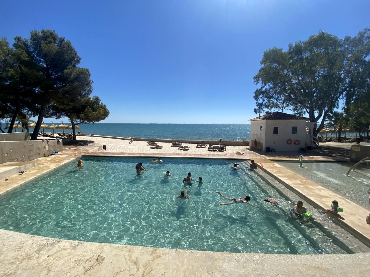 Beachfront Glamping Tents with a Pool near the Ebro Delta in Tarragona, Catalonia