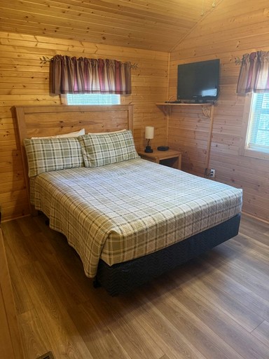 Mammoth Cave Accommodation for a Kentucky Glamping Experience | Cabins (Mammoth Cave, Kentucky, United States of America)