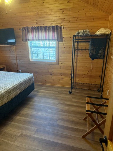 Mammoth Cave Accommodation for a Kentucky Glamping Experience | Cabins (Mammoth Cave, Kentucky, United States of America)