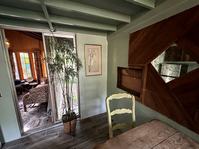 The Wonderland Cottage | Cottages (Topanga, California, United States of America)