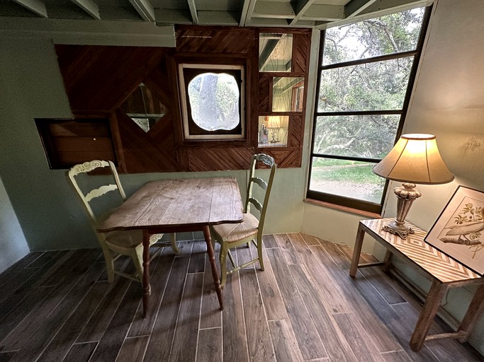 The Wonderland Cottage | Cottages (Topanga, California, United States of America)