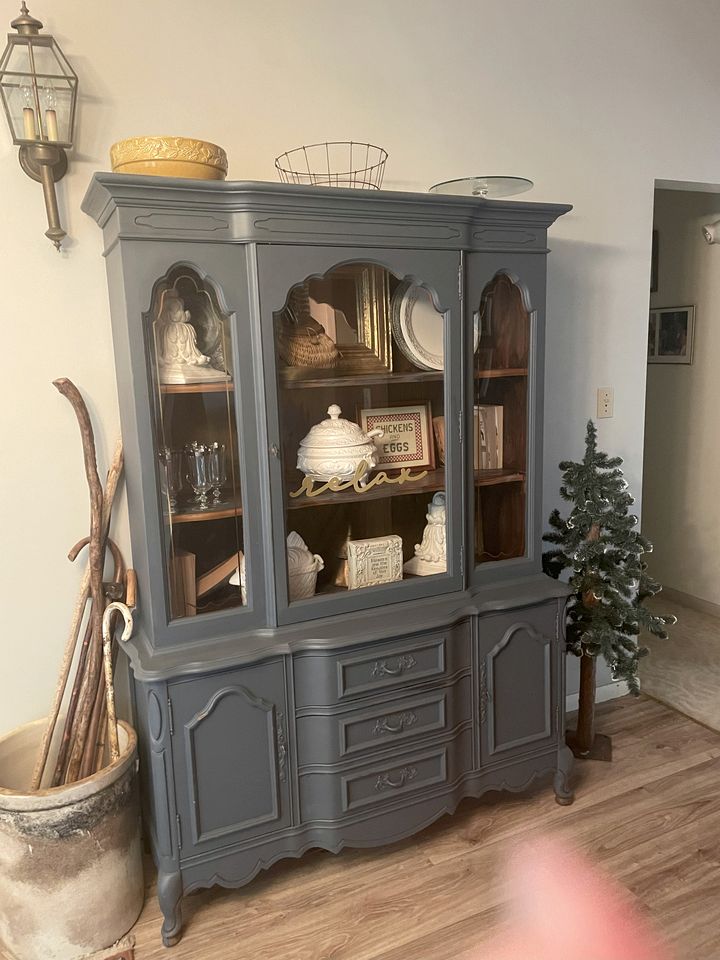 Peaceful Cabin Getaway Overlooking Tuscarawas River Valley in New Philadelphia, Ohio