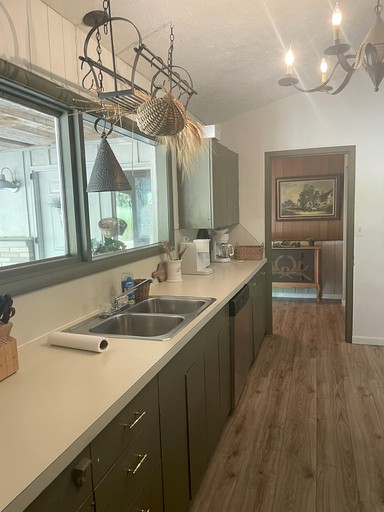 Peaceful Cabin Getaway Overlooking Tuscarawas River Valley in New Philadelphia, Ohio | Cabins (New Philadelphia, Ohio, United States of America)