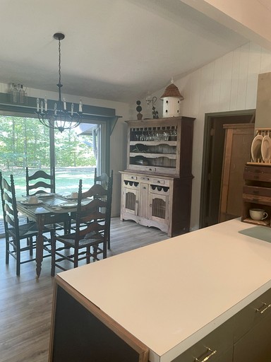 Peaceful Cabin Getaway Overlooking Tuscarawas River Valley in New Philadelphia, Ohio | Cabins (New Philadelphia, Ohio, United States of America)