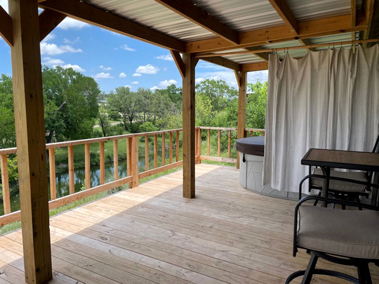 Lovely Cabin Rental in Fredericksburg with a Hot Tub