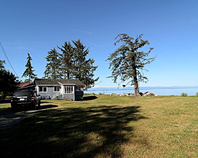 wood creek cottage | Cottages (Campbell River, British Columbia, Canada)