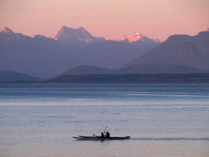 wood creek cottage | Cottages (Campbell River, British Columbia, Canada)