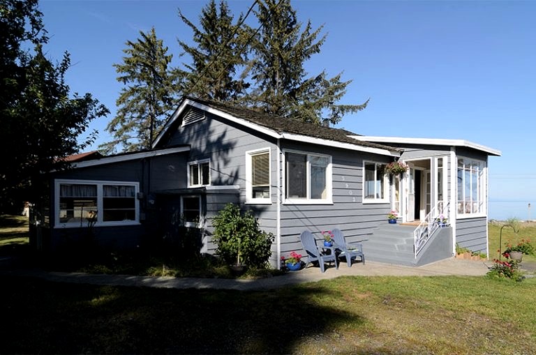 wood creek cottage | Cottages (Campbell River, British Columbia, Canada)
