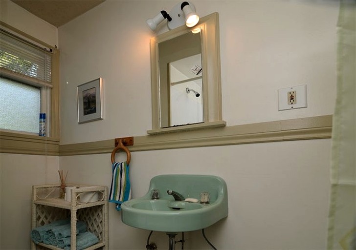 wood creek cottage | Cottages (Campbell River, British Columbia, Canada)