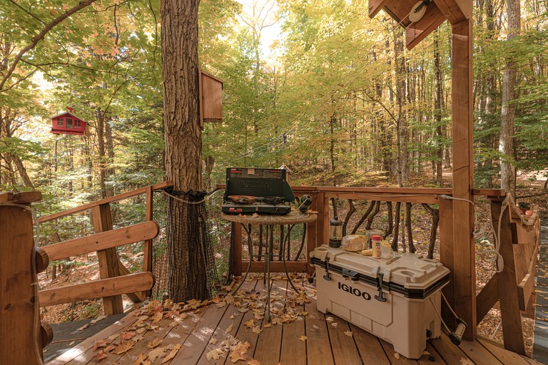 Tree Houses (Lafayette, New York, United States of America)