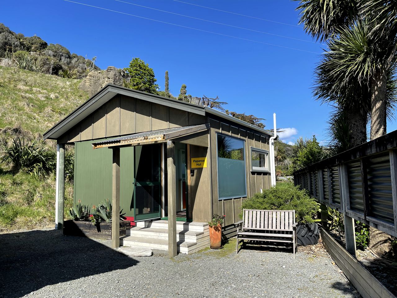 Cozy Punakaiki Accommodation Ideal for Relaxing South Island Holidays | Cabins (Punakaiki, South Island, New Zealand)