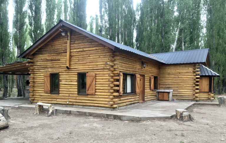 CABAÑA LA EMILIA USPALLATA MDZ | Log Cabins (Uspallata, Mendoza, Argentina)
