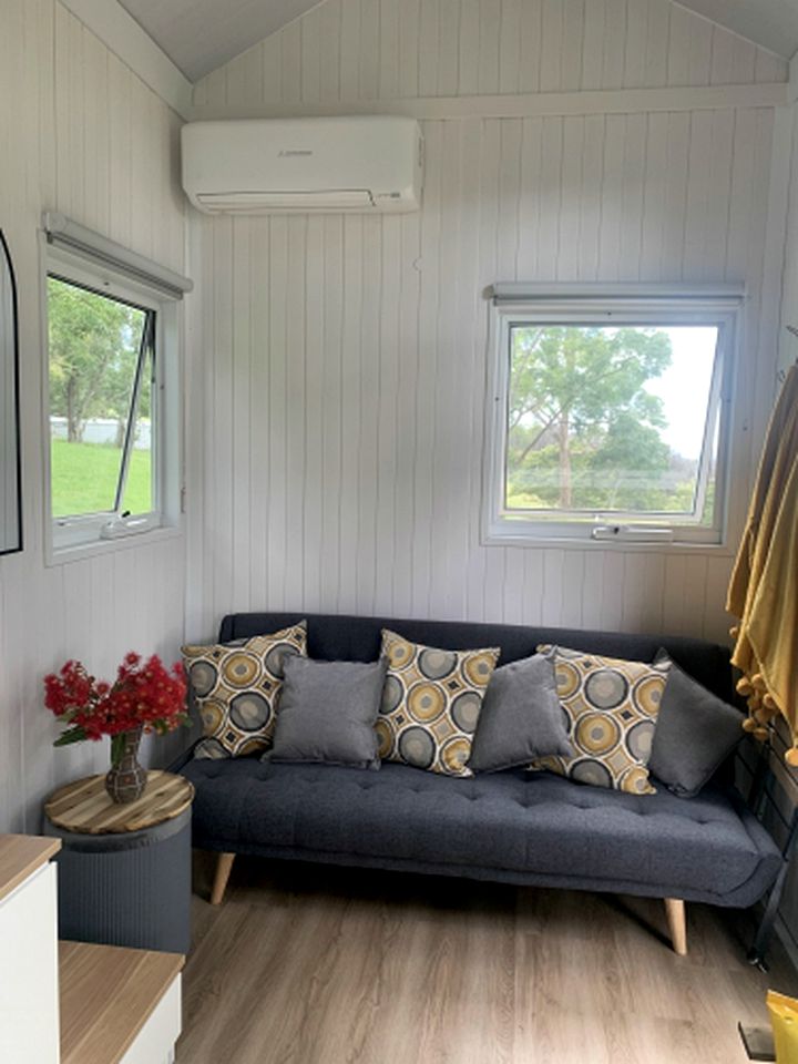 Charming Tiny House Rental for Glamping in NSW