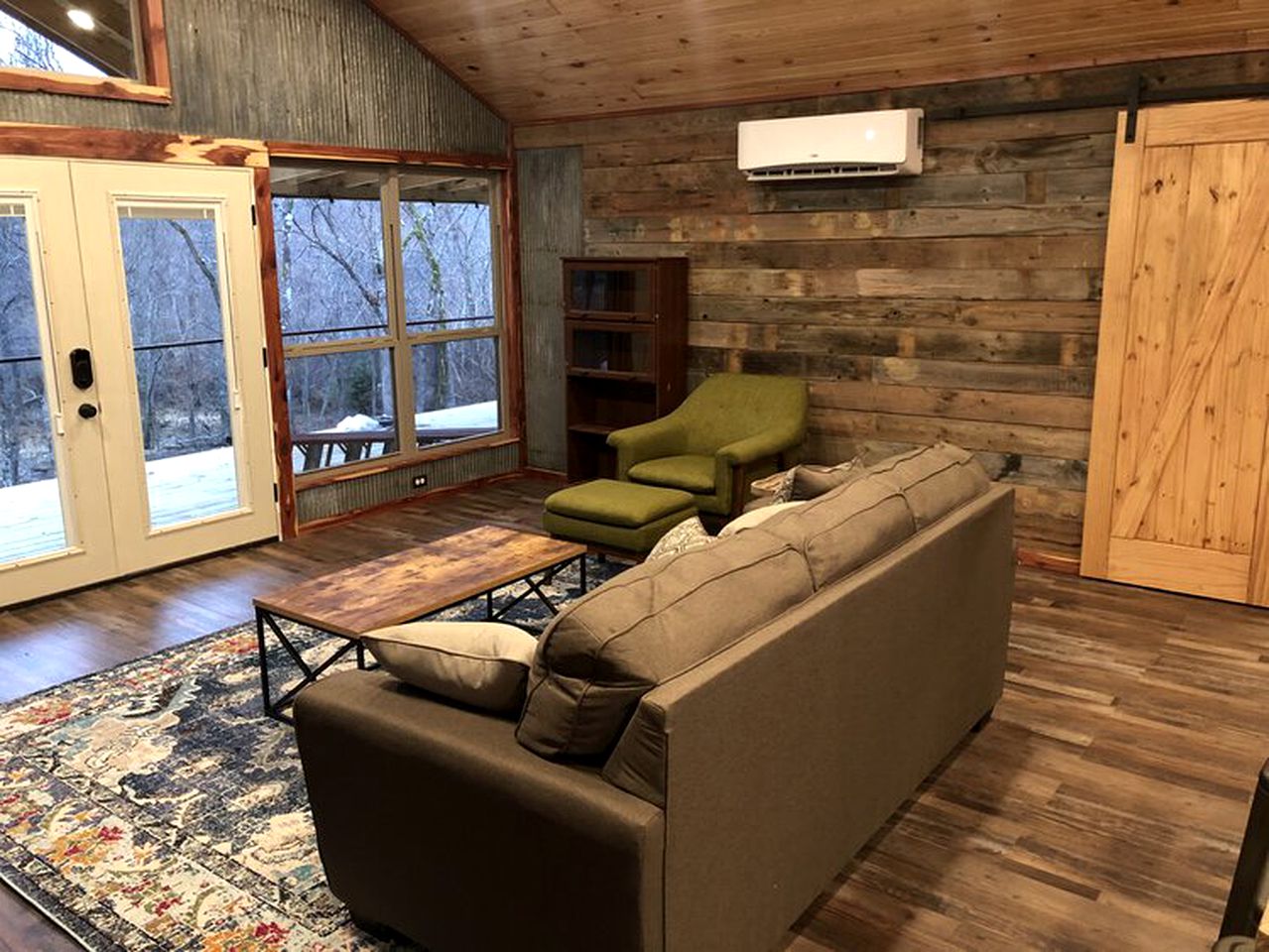 Amazing Cabin Rental near Ouachita National Forest for Weekend Getaways in Oklahoma