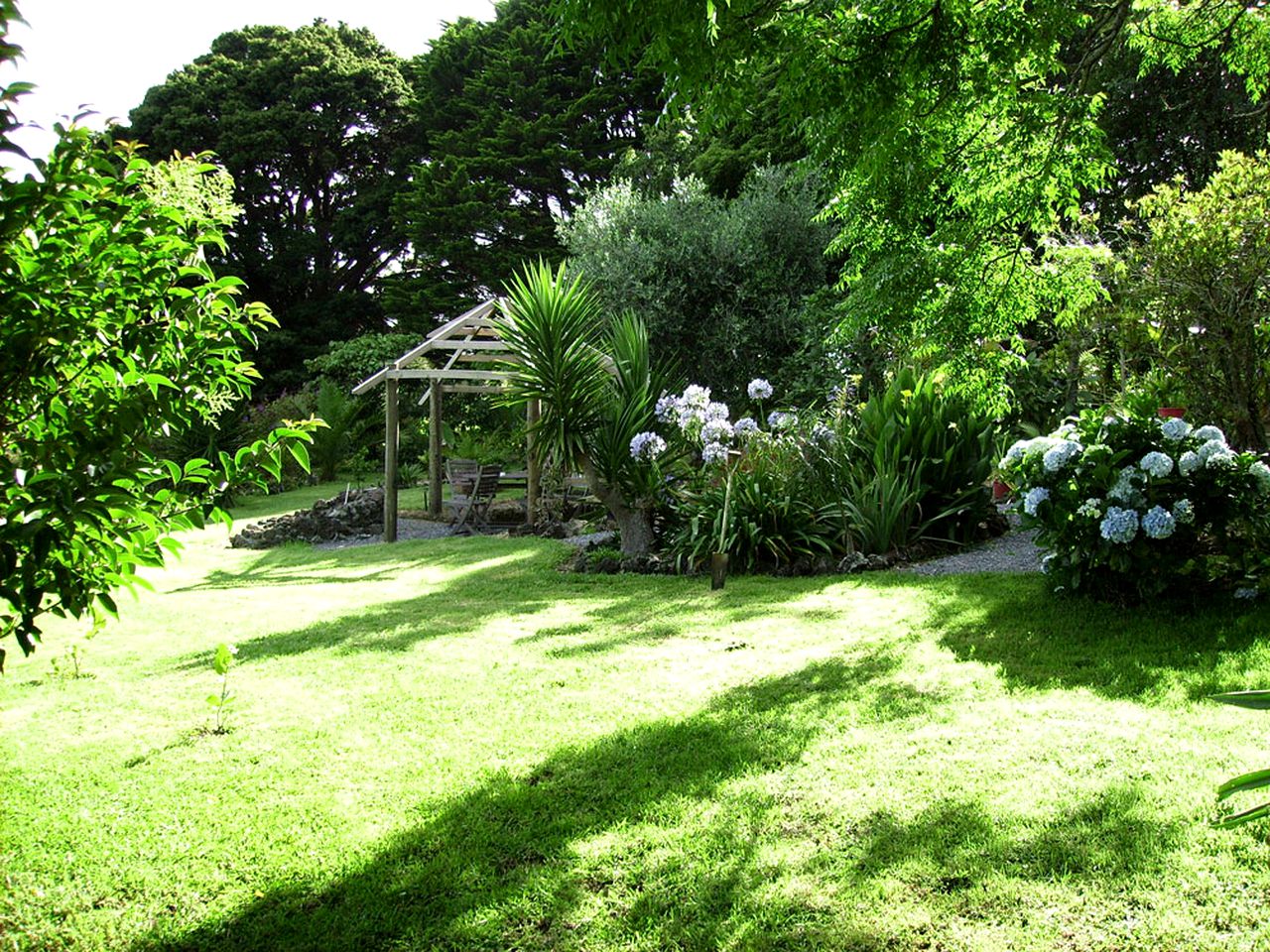 Gorgeous Cottage Rental in with Sub-Tropical Gardens near Kerikeri, Bay of Islands in New Zealand