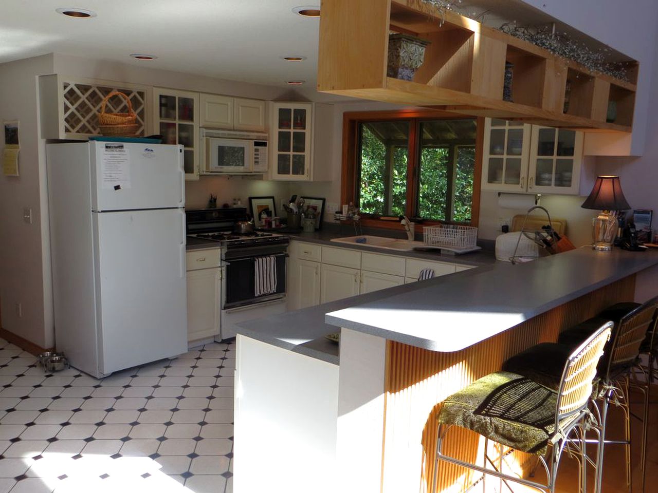 Spacious Family-Friendly Cabin with a Wraparound Deck in the Green Mountains of Vermont