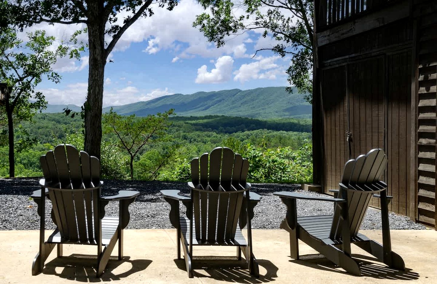 Impressive Cabin with Barbecue and Great Forest Views in Goshen, Virginia