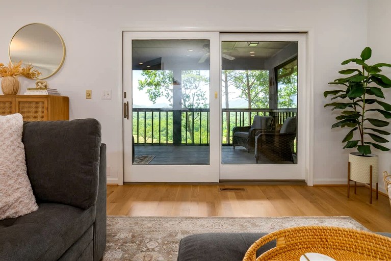 Cabins (United States of America, Goshen, Virginia)