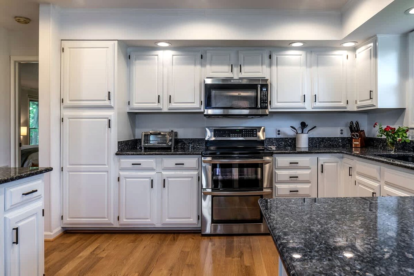 Impressive Cabin with Barbecue and Great Forest Views in Goshen, Virginia