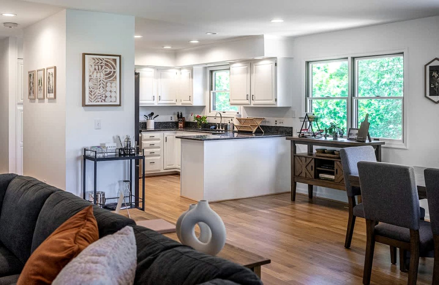 Impressive Cabin with Barbecue and Great Forest Views in Goshen, Virginia