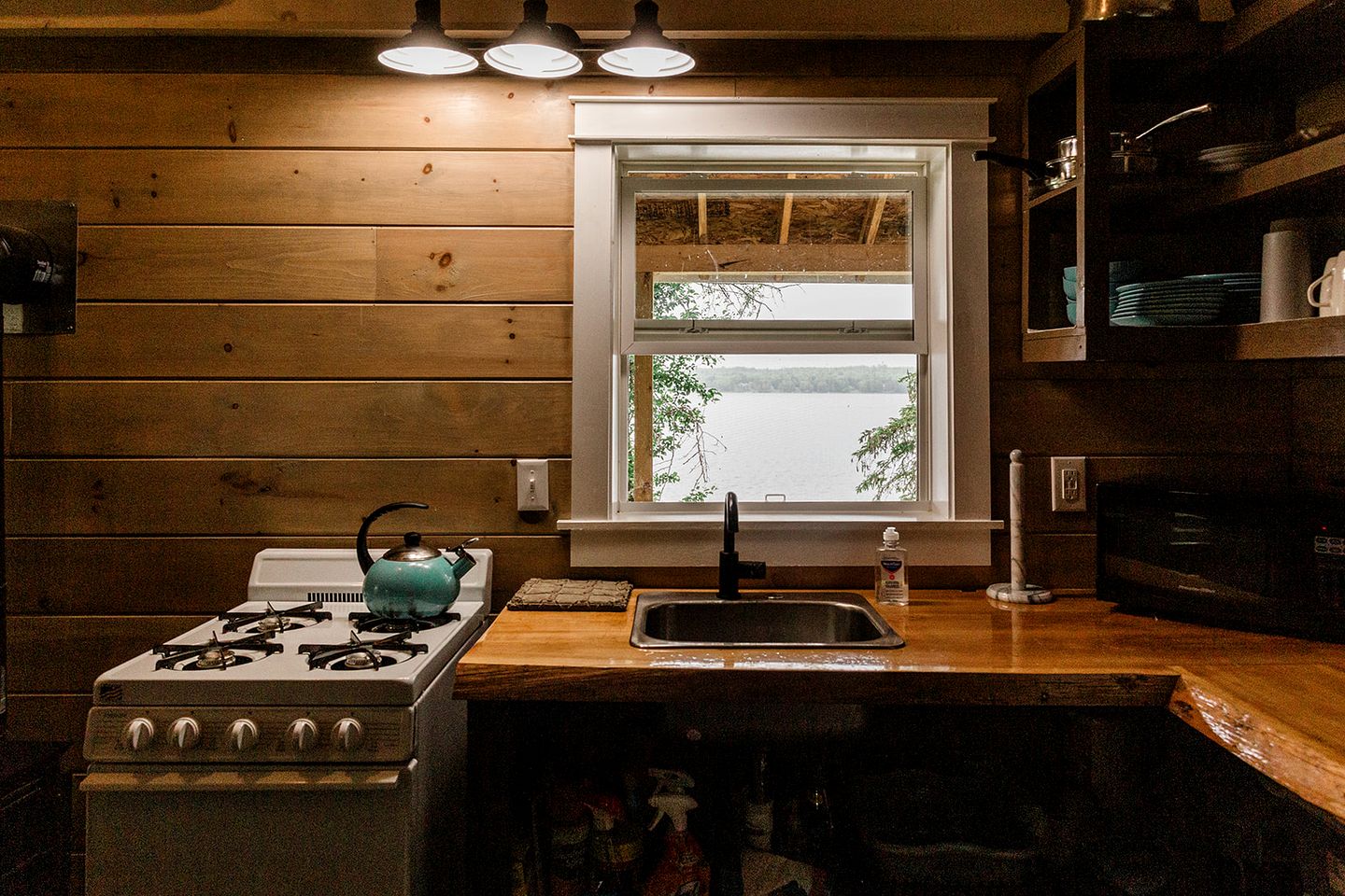 Impressive Cabin with Nice Sights in Portage Lake, Maine
