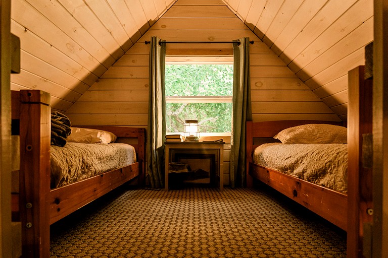 Cabins (United States of America, Portage Lake, Maine)