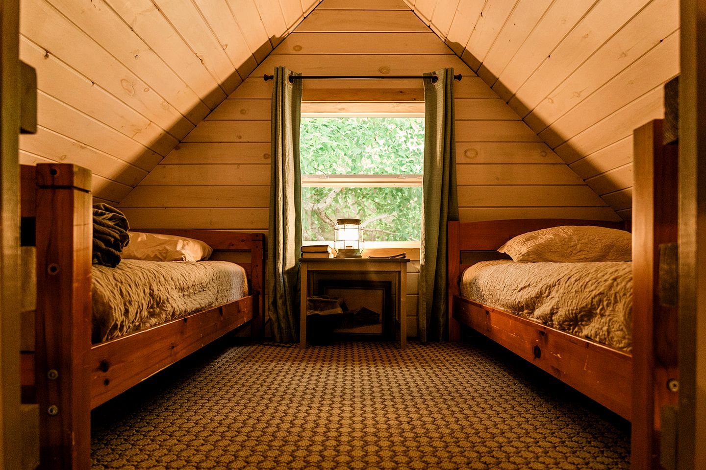 Impressive Cabin with Nice Sights in Portage Lake, Maine