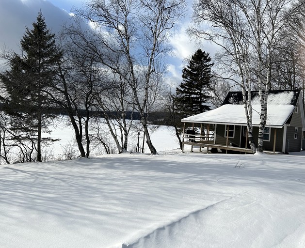 Cabins (United States of America, Portage Lake, Maine)