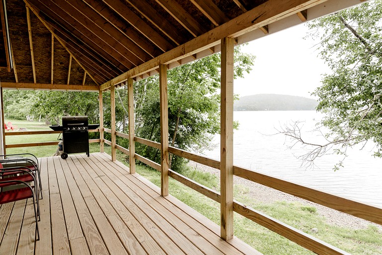 Cabins (United States of America, Portage Lake, Maine)
