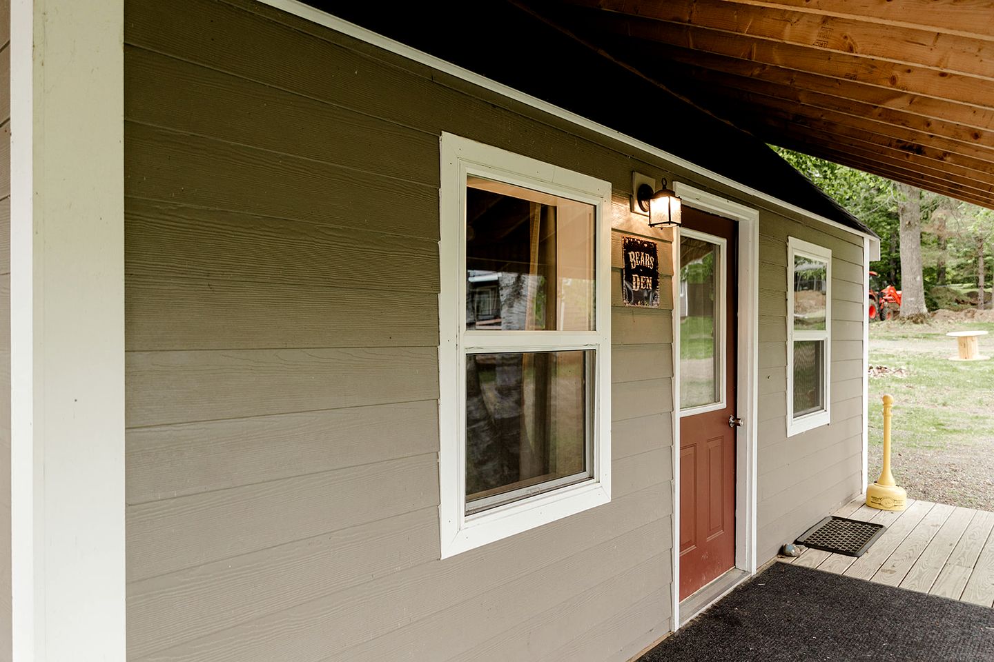 Impressive Cabin with Nice Sights in Portage Lake, Maine