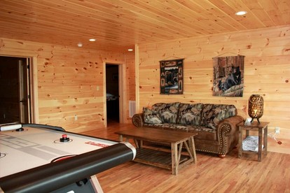 Impressive Cabin with Pool Table and Hot-Tub in Gatlinburg, Tennessee - Photo 3
