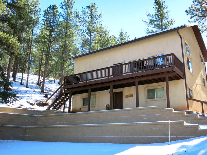 Cabins (Sedalia, Colorado, United States)