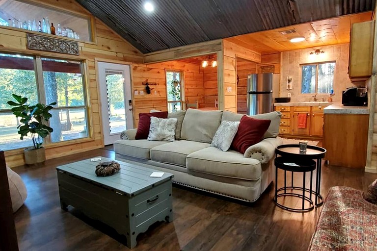 Cabins (United States of America, Nashoba, Oklahoma)