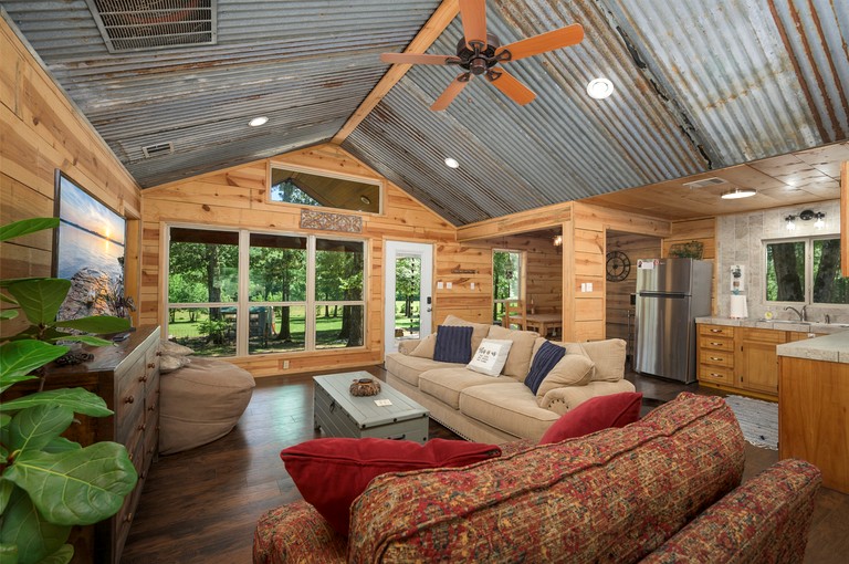 Cabins (United States of America, Nashoba, Oklahoma)