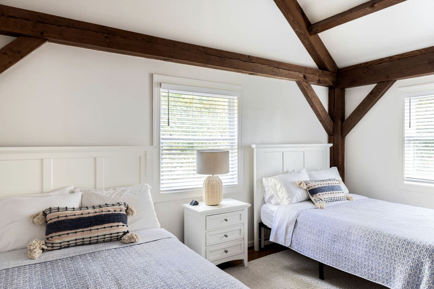 Impressive Cottage Beautifully Renovated with Sauna and Fire Pit in Virginia