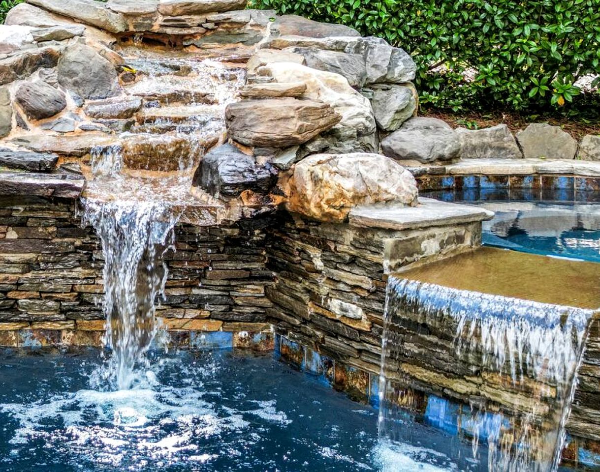Impressive Luxurious Rental with Pool and Game Space in NC